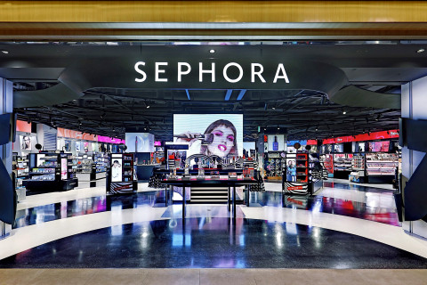 세포라(Sephora)는 한국의 경쟁적인 국내 시장의 압박으로 무너지고 있다